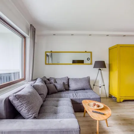 Appartement Alluring Holiday In With Garden